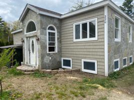 220 Chases Grove