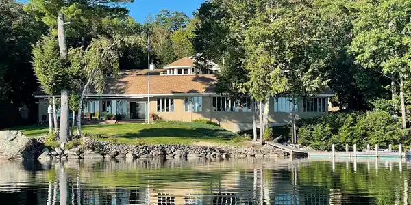 154 Garnet Hill