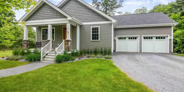 55 Appletree Point