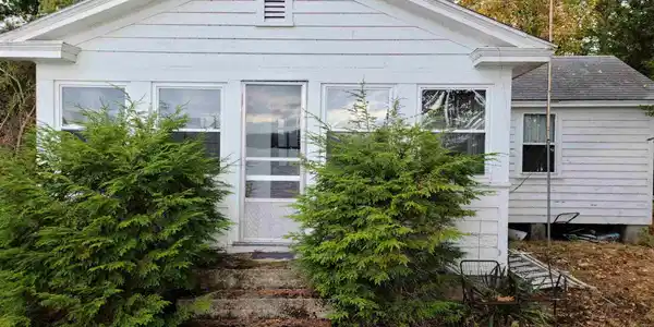 31 Lake Shore