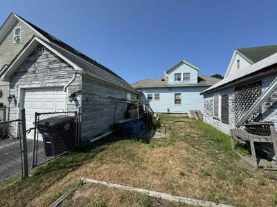 146 1/2 Chestnut Street