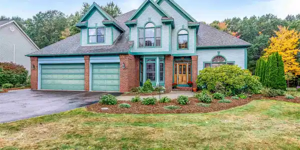 77 Overlake