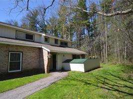 225 Ledgewood
