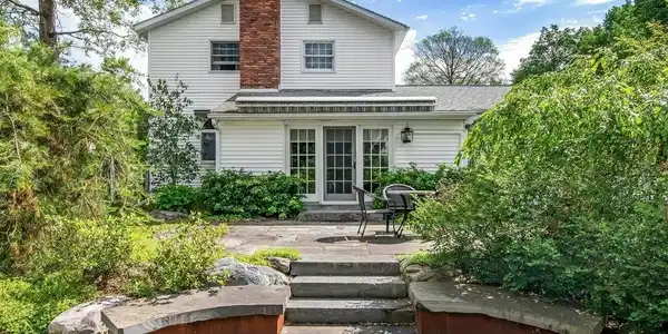 37 Tallwood
