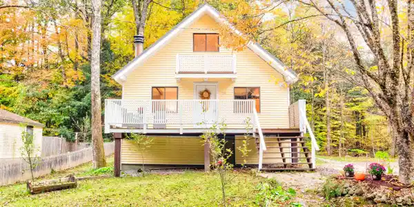 26 Ellen Brook