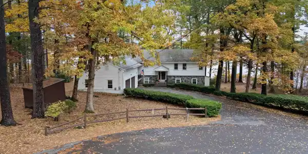 24 Rolling Ridge Road