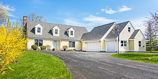 469 Ridgefield