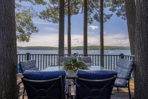 102 N Pine Cliff