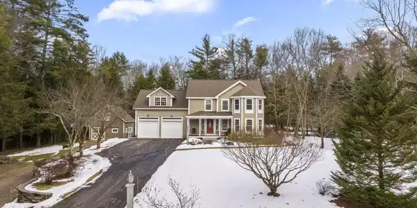 11 Carlisle Drive