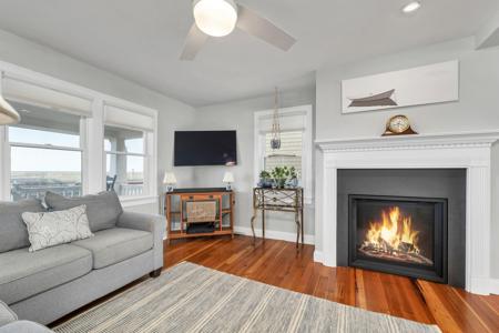 713 Ocean Boulevard
