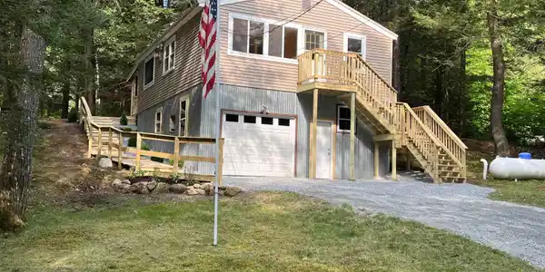 64 Pine Glen