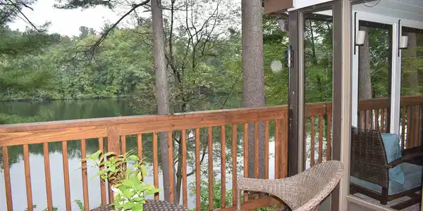 79 Pondview