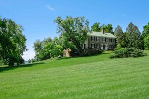 1277 Thompson's Point