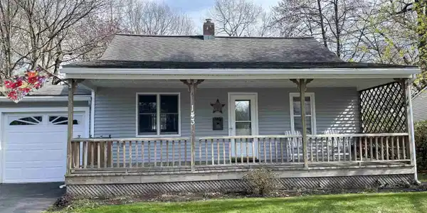 143 Woodbury Road