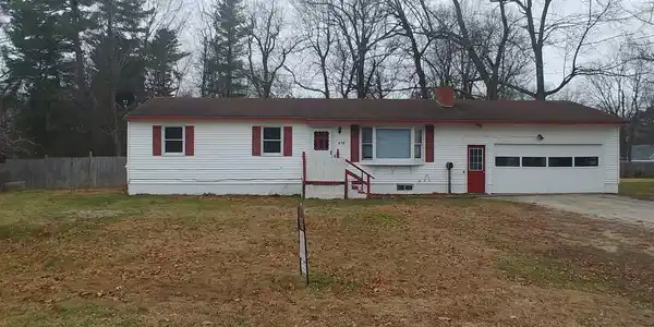 494 Belair