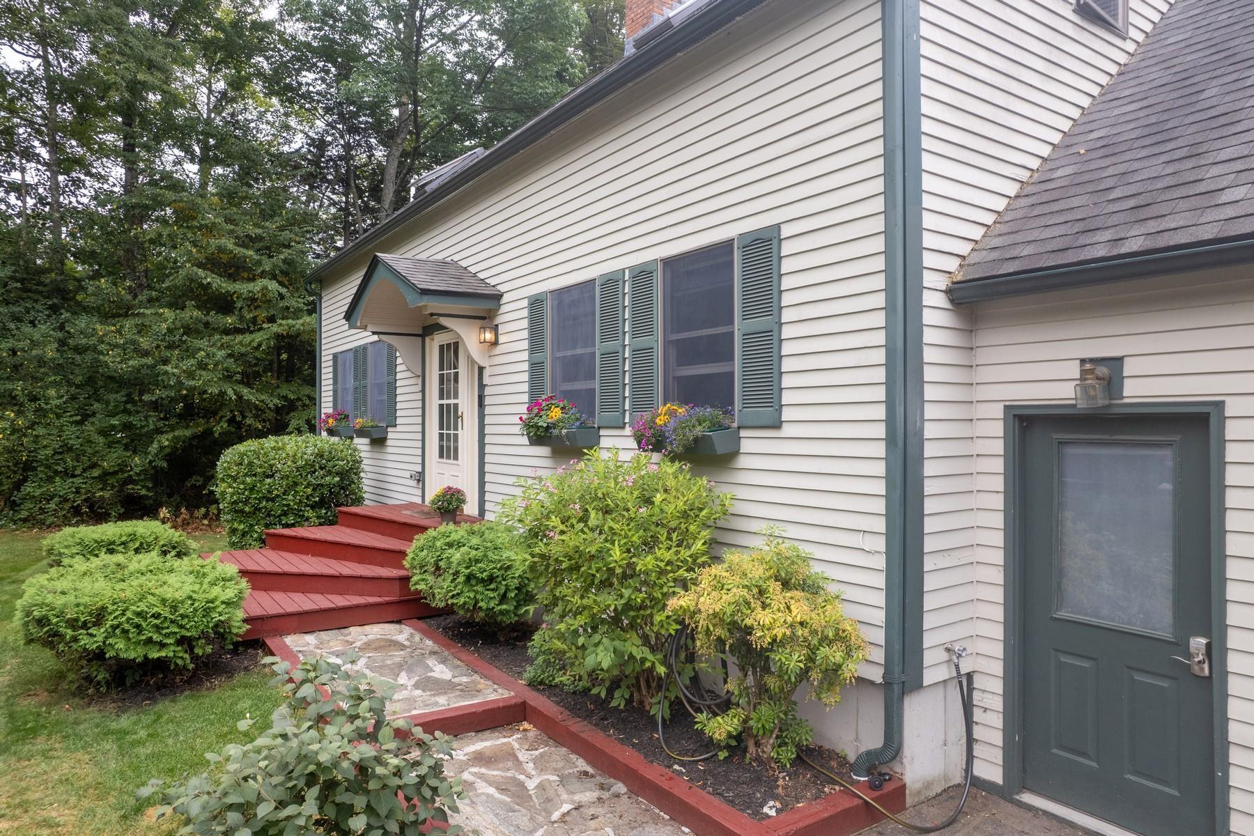 Image 1: Inviting walkway to front door