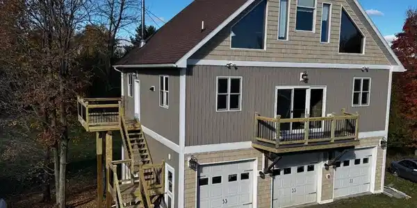 Image 3: Front of Home Image 3: Front of Home