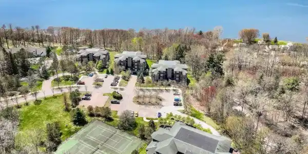 105 Claire Pointe