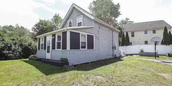 82 Shadow Lake