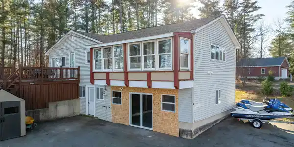 18 Kingsbury Drive
