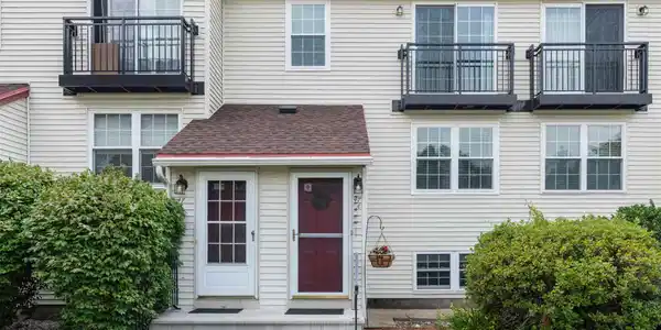 47 East Ridge