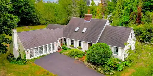 2 Spruce Meadow Drive
