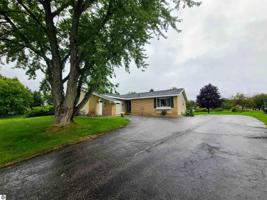 719 N East Silver Lake Road