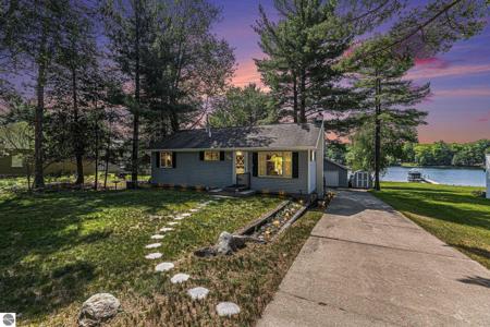 8781 Clam Lake Road
