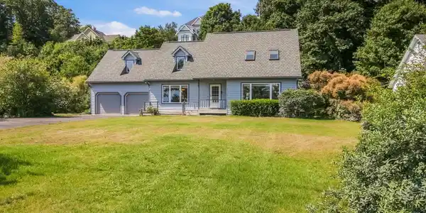 9400 S West Bay Shore