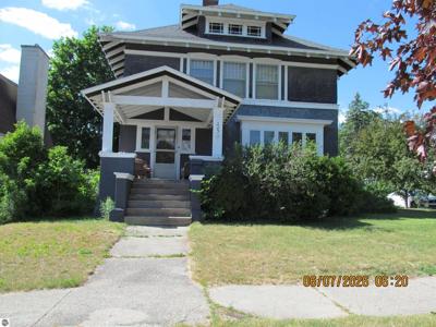 223 Howard