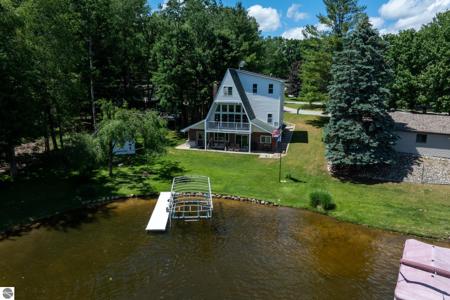 1032 Crown Pointe Drive