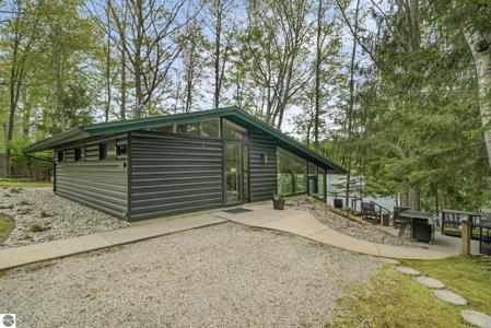 306 Highview Road