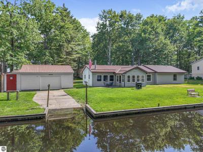 311 W Lake Drive