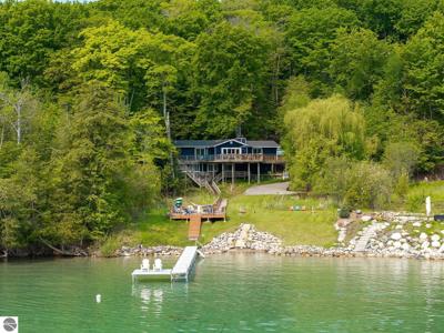 9865 SW Torch Lake Drive