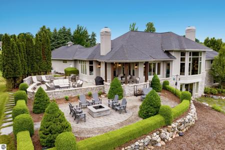 8546 East Beach Trail