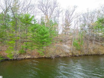 1557 Edgewater Ridge