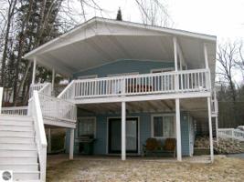 3206 N Ogemaw Trail