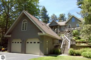 1982 Birchview Drive