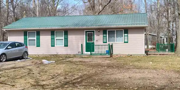 1164 Queensway Drive