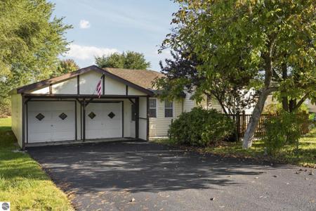 2128 Laura Drive