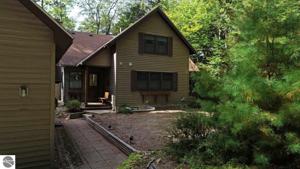 1070 Creswell Lane