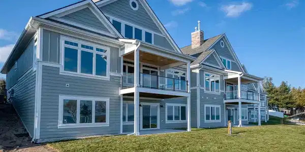 5663 S West Bay Shore