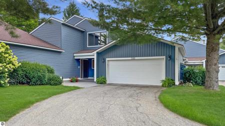 142 North Shore Drive West
