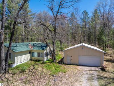 262 E Bear Lake Road NE