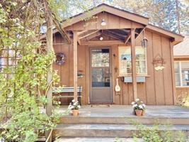 7405 Sunset Trail, NE