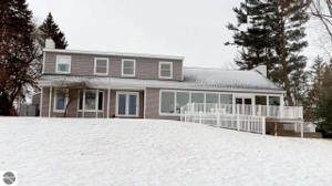 1126 Sunnyside Drive