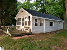 5051 NE Maple Knoll Drive