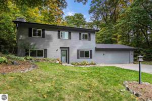 2487 Montmorency