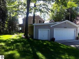 6719 Woodridge