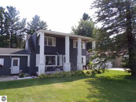 1303 Sunnyside Drive